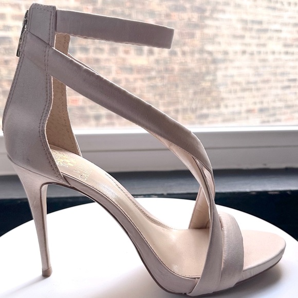 🌸VINCE CAMUTO🌸 Imagine-Devin Sandals size: 8 - Picture 5 of 16